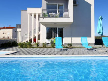 Elegantní apartmánová vila u Zadaru