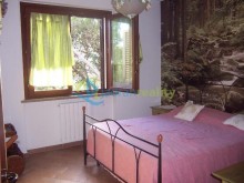 Dům s apartmány  v Quercianella Sonnino