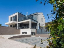 Moderní vila u Trogiru